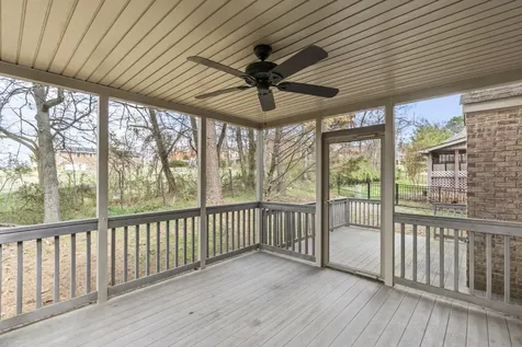 137 Clarendon Trace Clarksville TN 37043