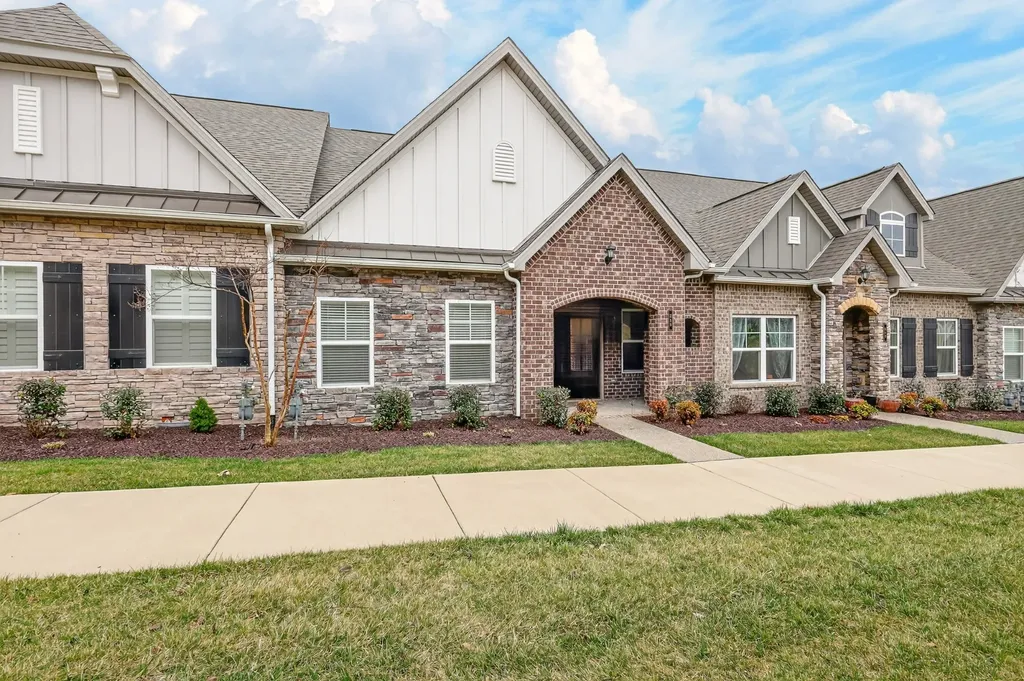 215 Trevor Drive Mount Juliet TN 37122