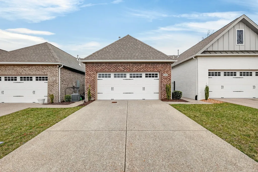 215 Trevor Drive Mount Juliet TN 37122
