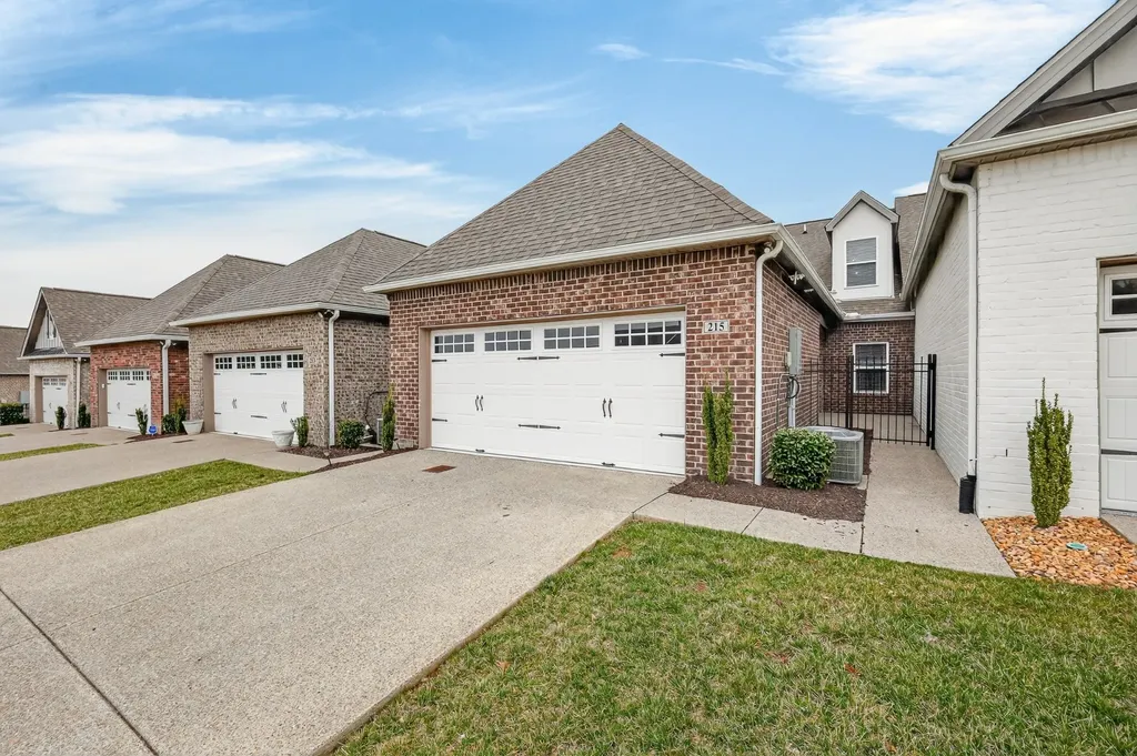 215 Trevor Drive Mount Juliet TN 37122