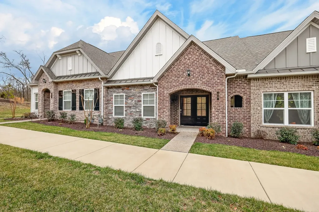 215 Trevor Drive Mount Juliet TN 37122