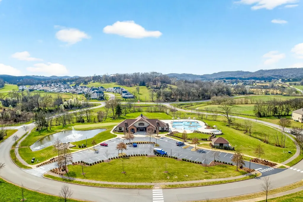 6794 Falls Ridge Lane College Grove TN 37046