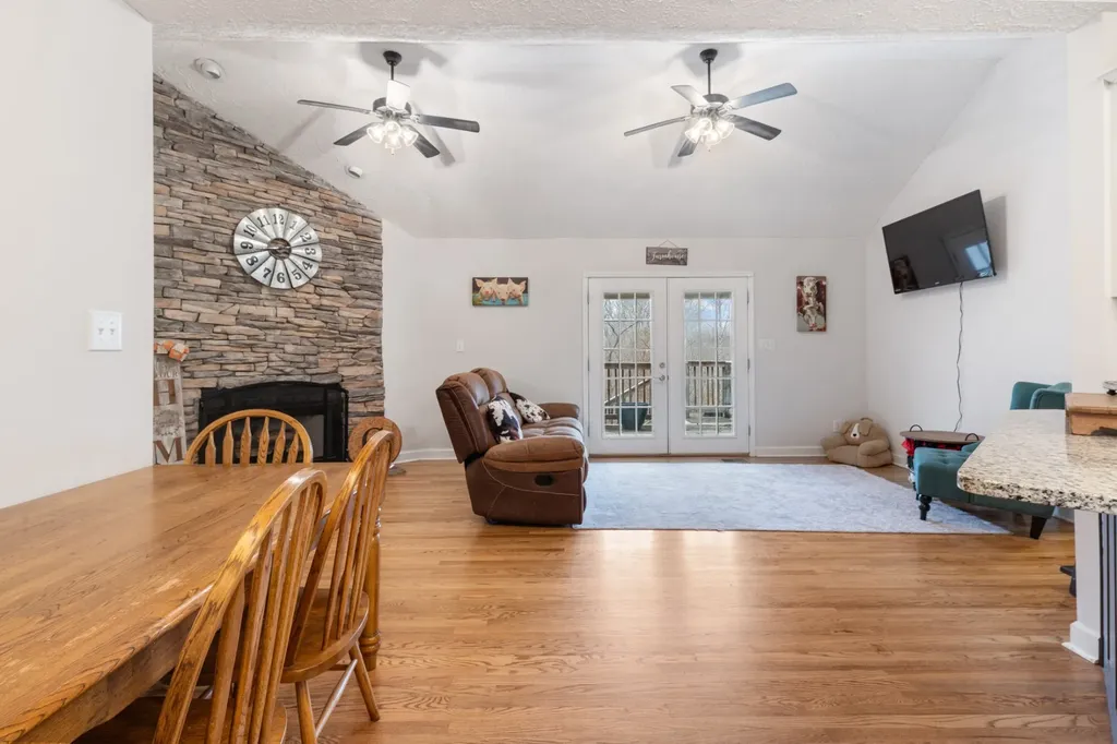 2323 Nubbin Ridge Road Dickson TN 37055