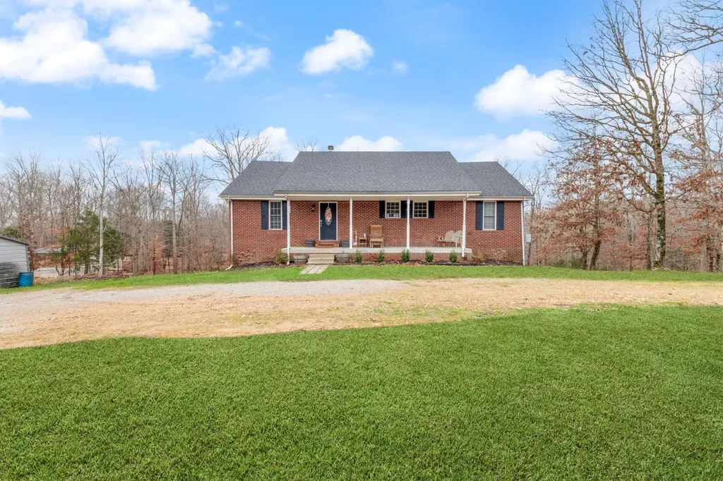 2323 Nubbin Ridge Road Dickson TN 37055