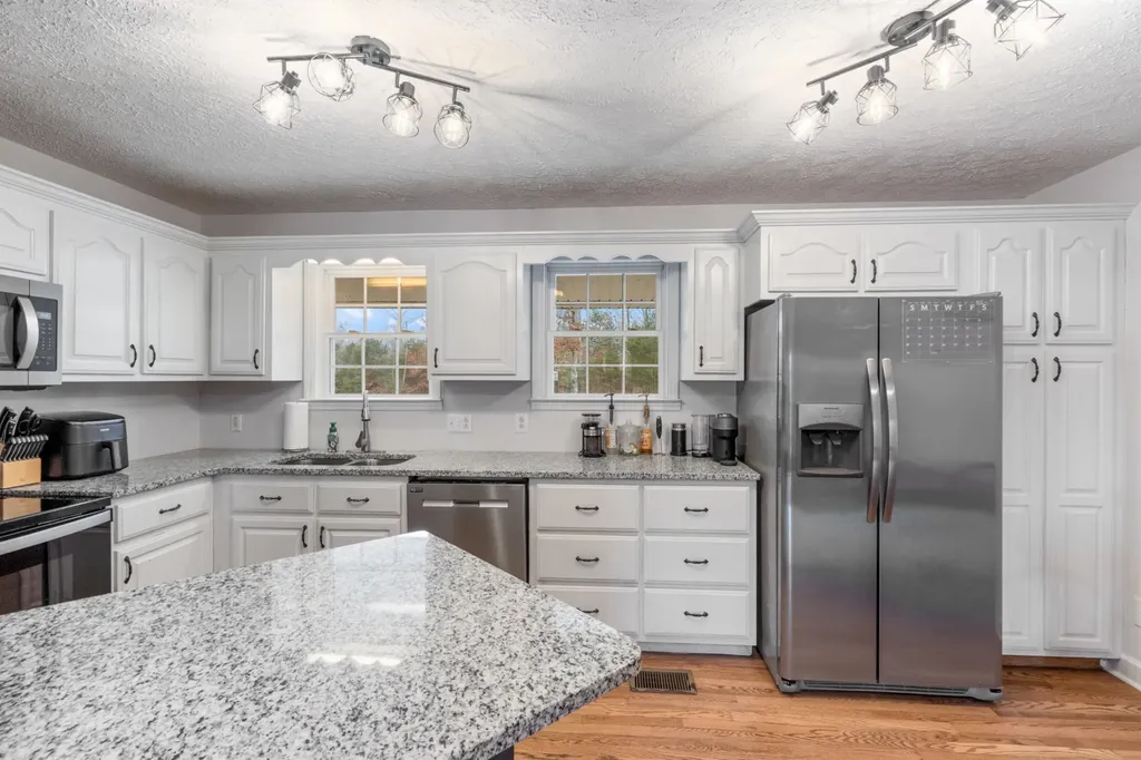 2323 Nubbin Ridge Road Dickson TN 37055