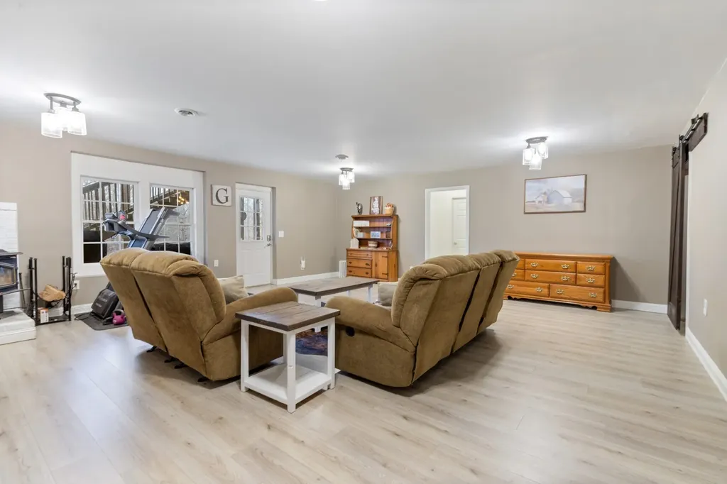 2323 Nubbin Ridge Road Dickson TN 37055