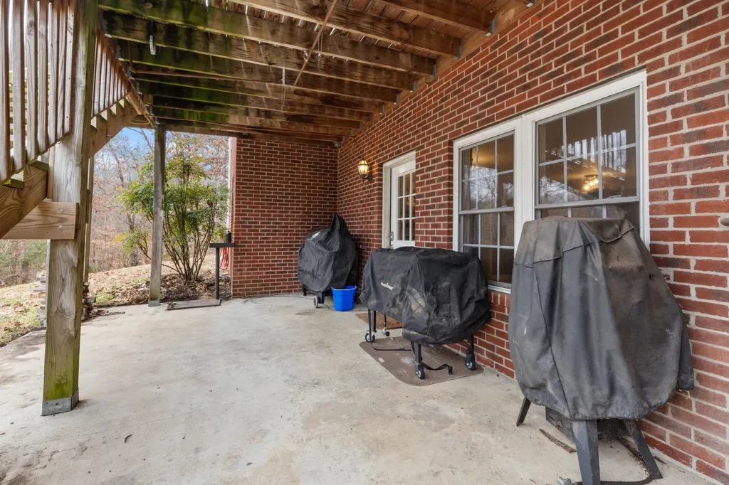 2323 Nubbin Ridge Road Dickson TN 37055