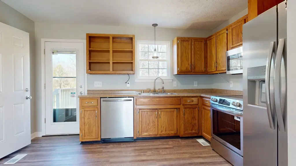 1707 Old Rome Pike Lebanon TN 37087