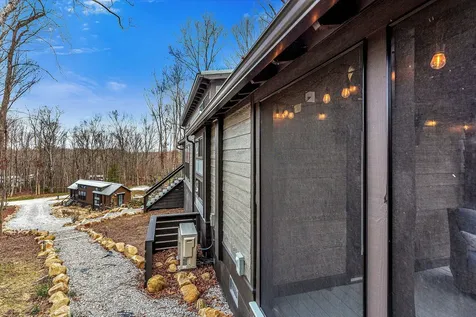 42 Oakleaf Trail Tracy City TN 37387