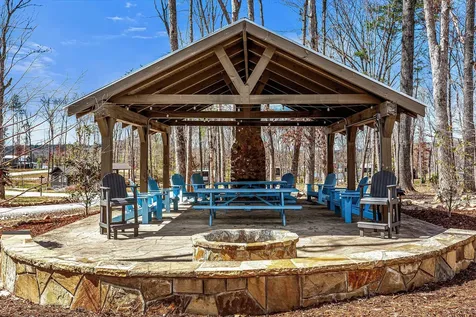 42 Oakleaf Trail Tracy City TN 37387