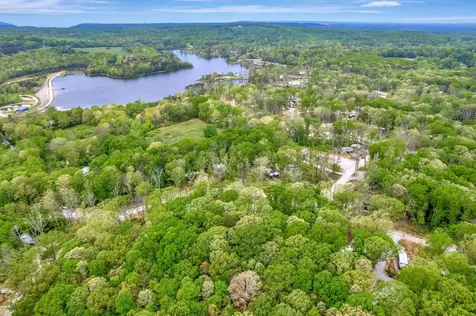 42 Oakleaf Trail Tracy City TN 37387