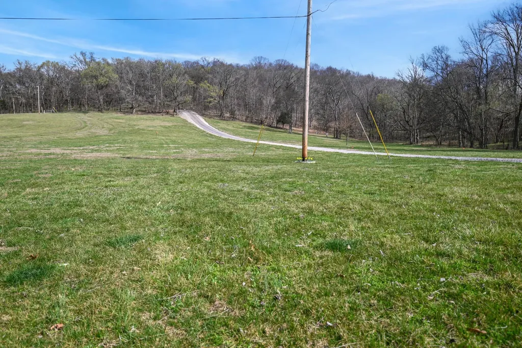 4050 Cantebury Drive Culleoka TN 38451