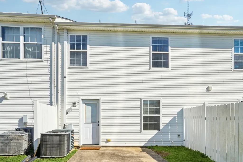 4917 Laura Jeanne Boulevard Murfreesboro TN 37129