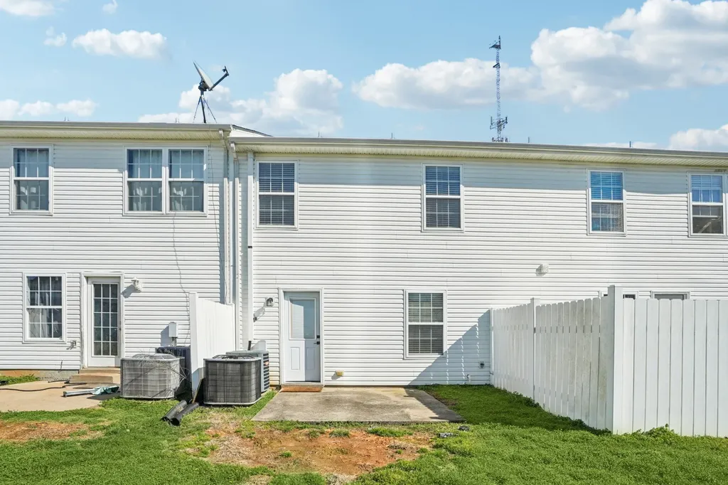 4917 Laura Jeanne Boulevard Murfreesboro TN 37129