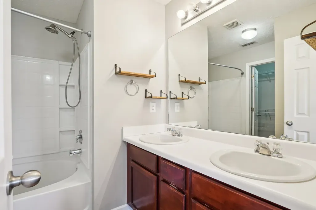 4917 Laura Jeanne Boulevard Murfreesboro TN 37129