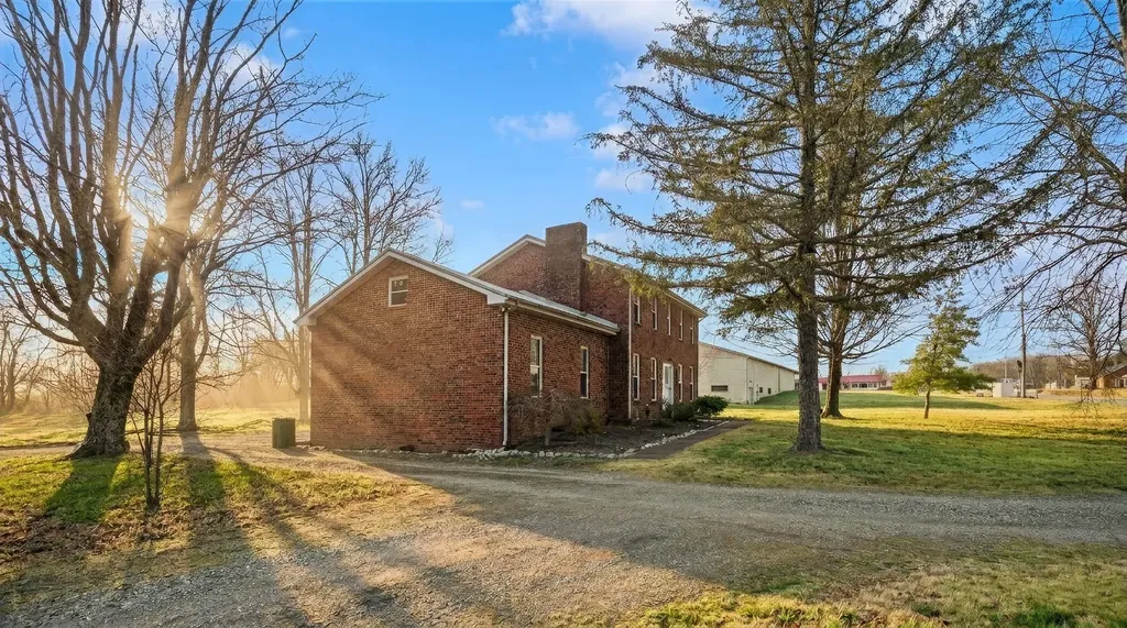 843 Halltown Road Portland TN 37148