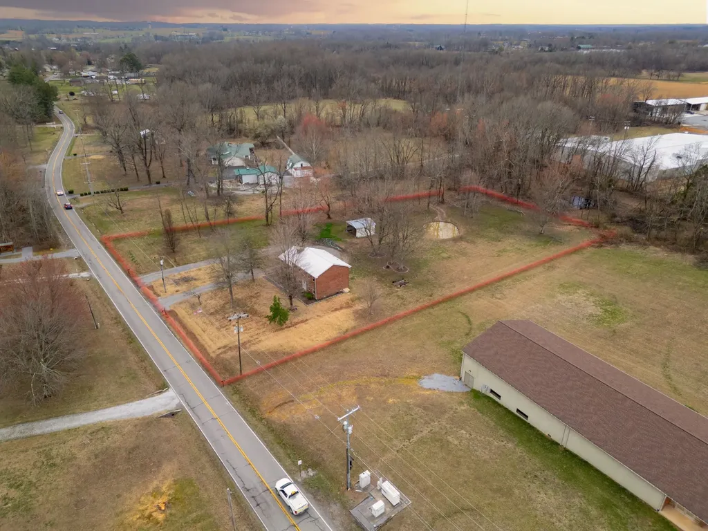 843 Halltown Road Portland TN 37148