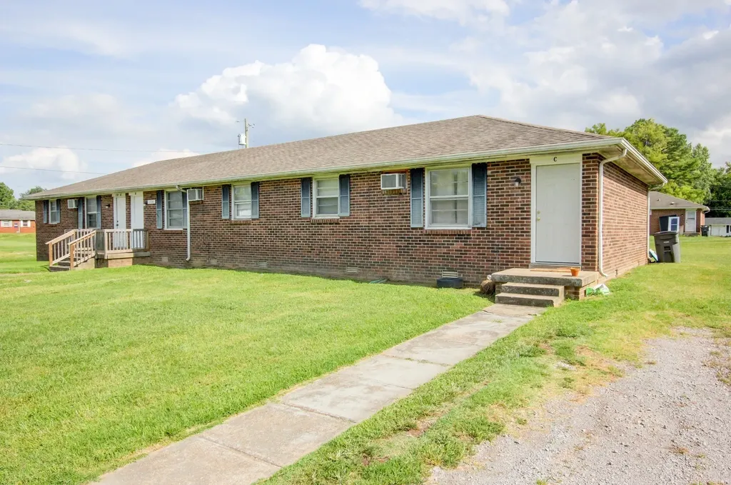 120 Tandy Drive Clarksville TN 37042