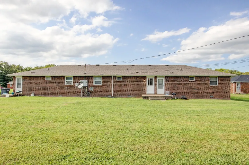 120 Tandy Drive Clarksville TN 37042