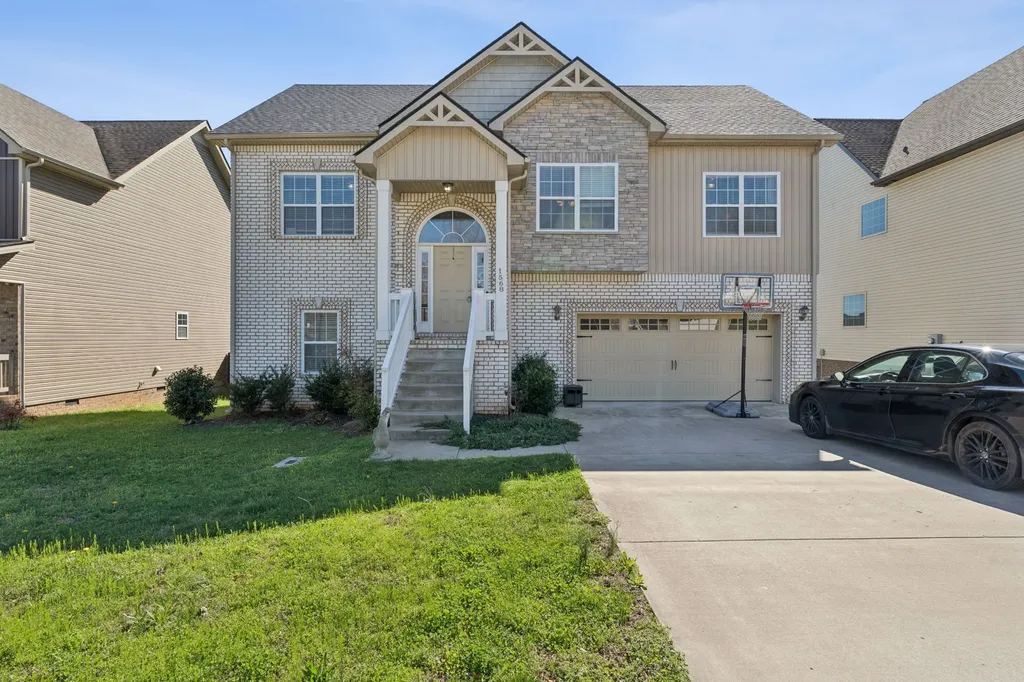 1568 Ellie Piper Circle Clarksville TN 37043
