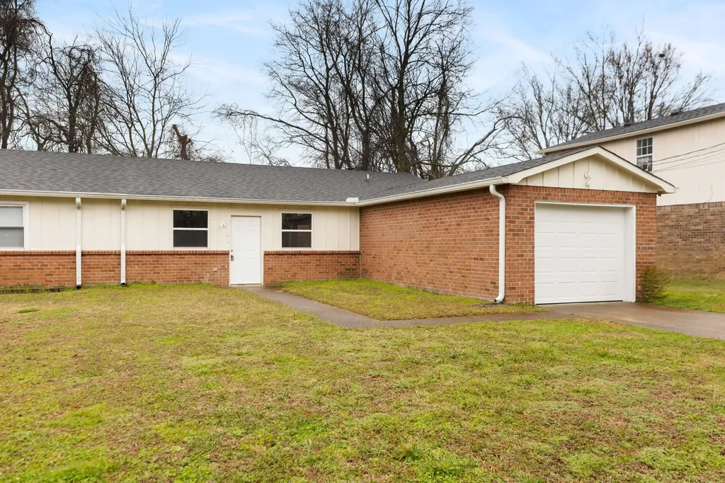 1446 E Cedar Lane Madison TN 37115