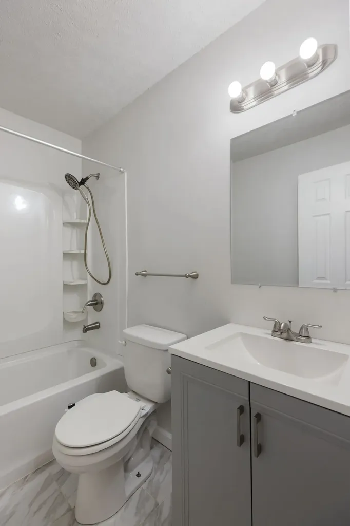 1446 E Cedar Lane Madison TN 37115