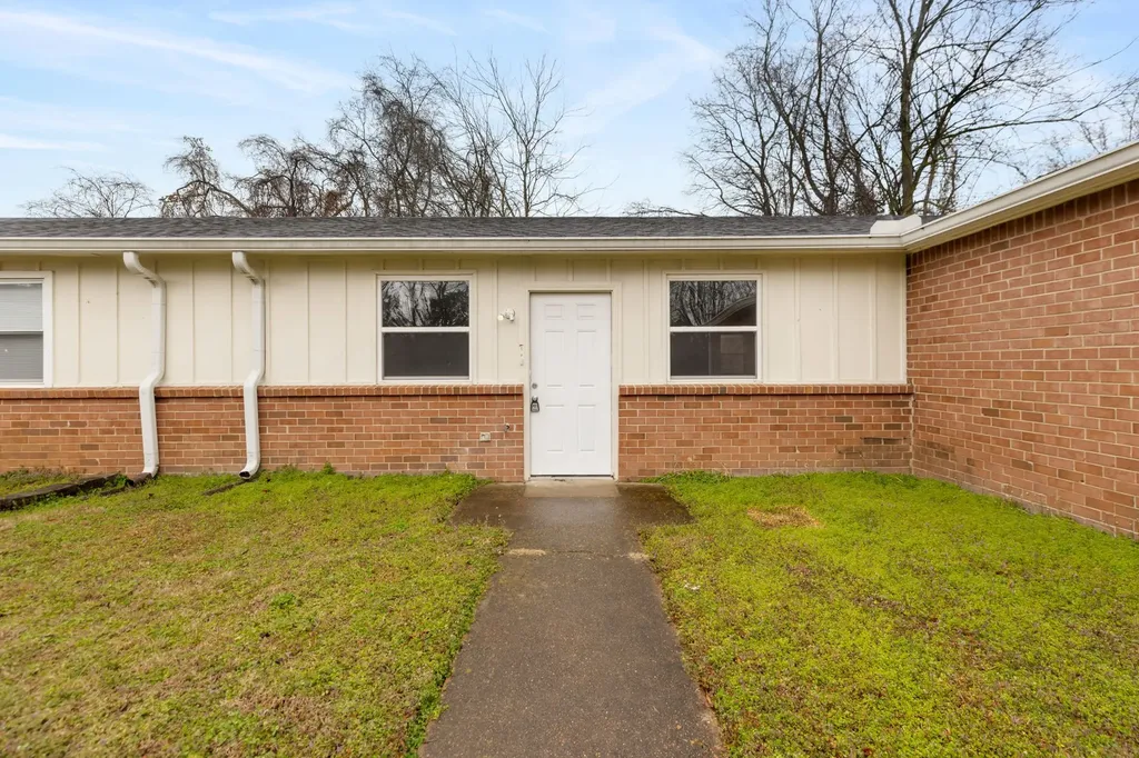 1446 E Cedar Lane Madison TN 37115