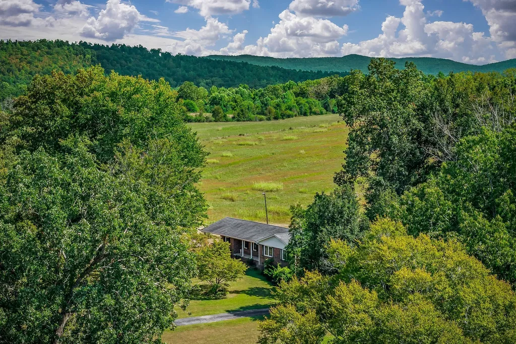5036 Pendergrass Road Byrdstown TN 38549