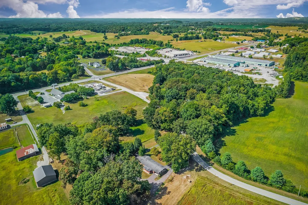5036 Pendergrass Road Byrdstown TN 38549