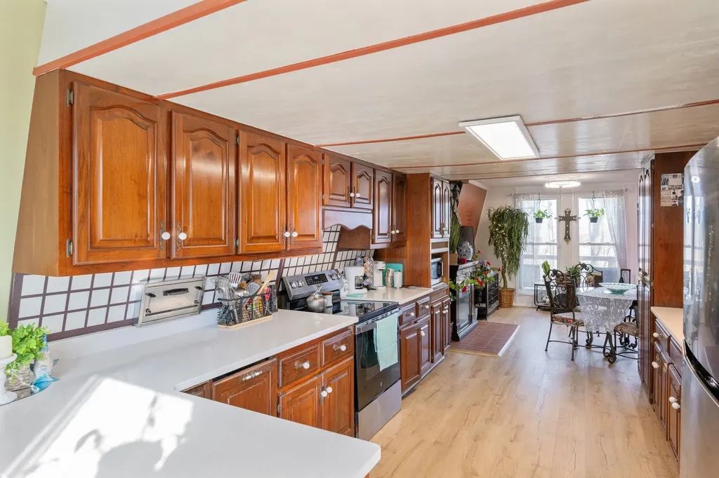 240 Birdsong Lane Parsons TN 38363