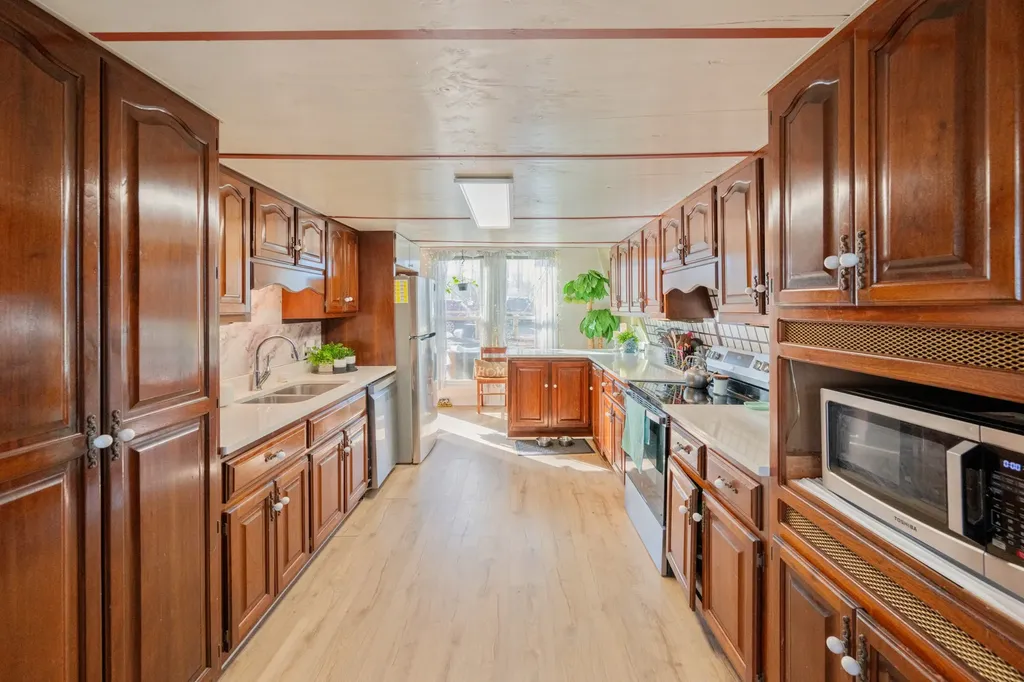 240 Birdsong Lane Parsons TN 38363
