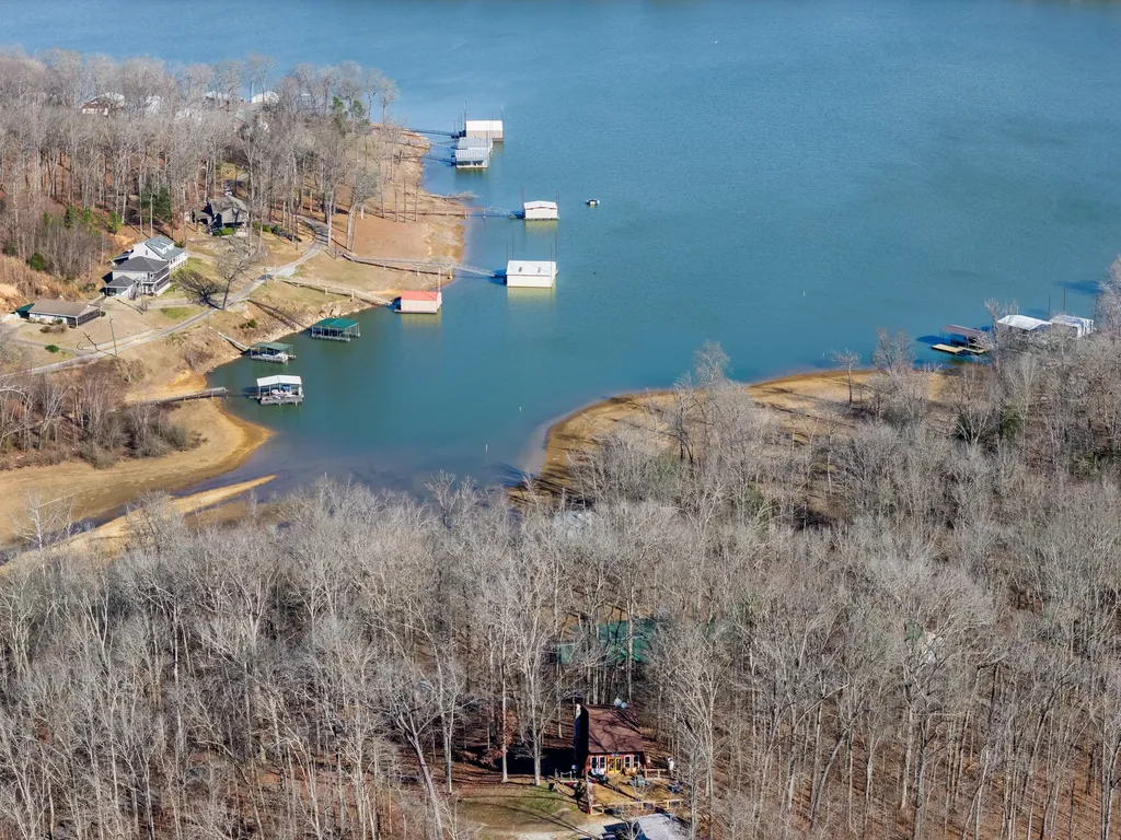 240 Birdsong Lane Parsons TN 38363