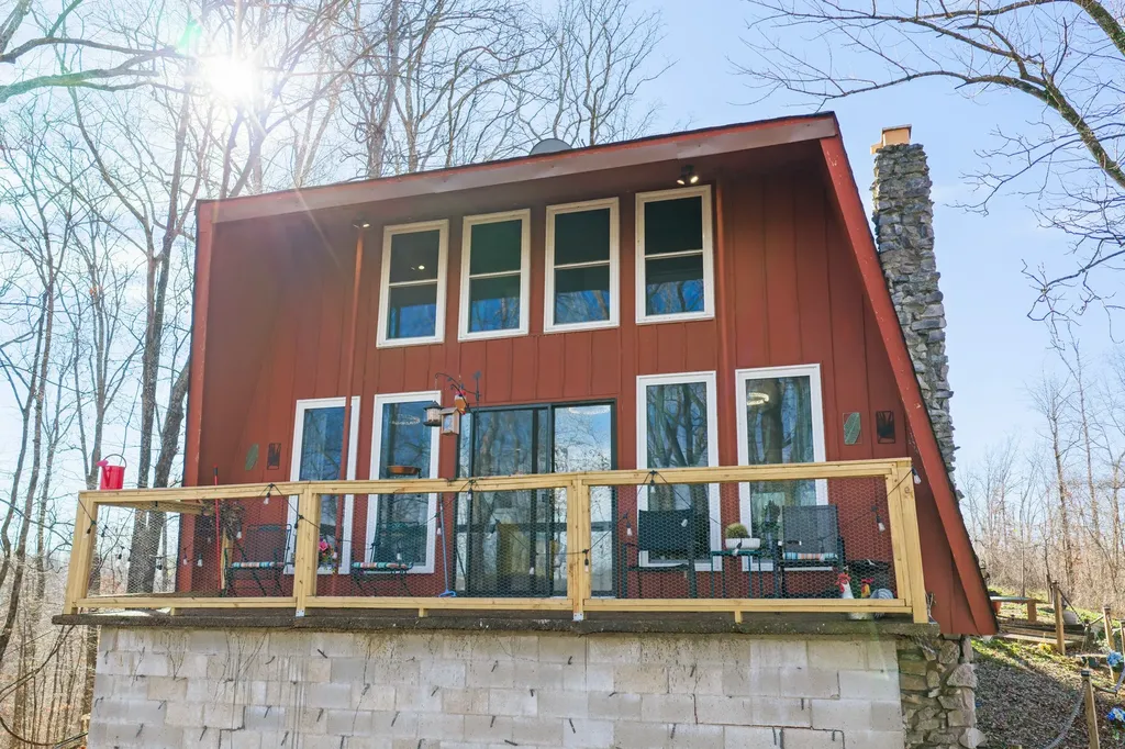 240 Birdsong Lane Parsons TN 38363