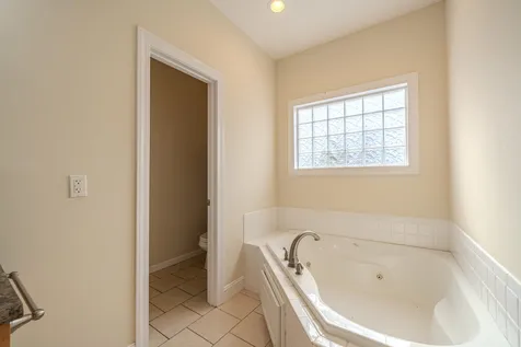 45 Dalton Cove Savannah TN 38372