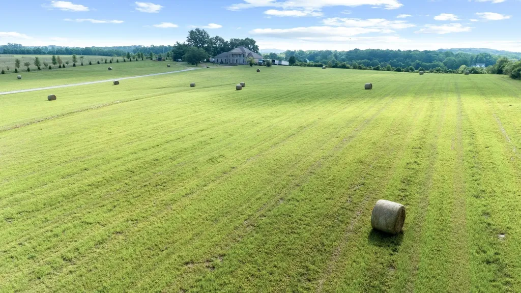 6286 Cox Road Arrington TN 37014