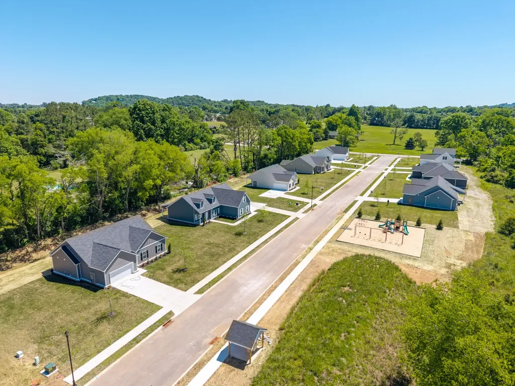 112 Centennial Lane Columbia TN 38401