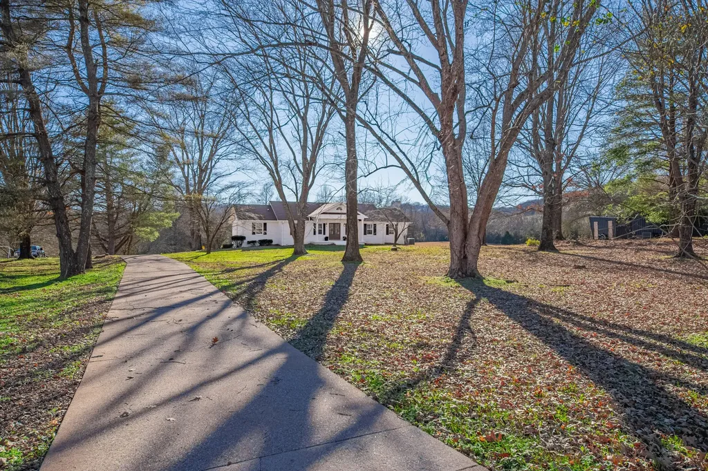 731 Maynard Lane Columbia TN 38401