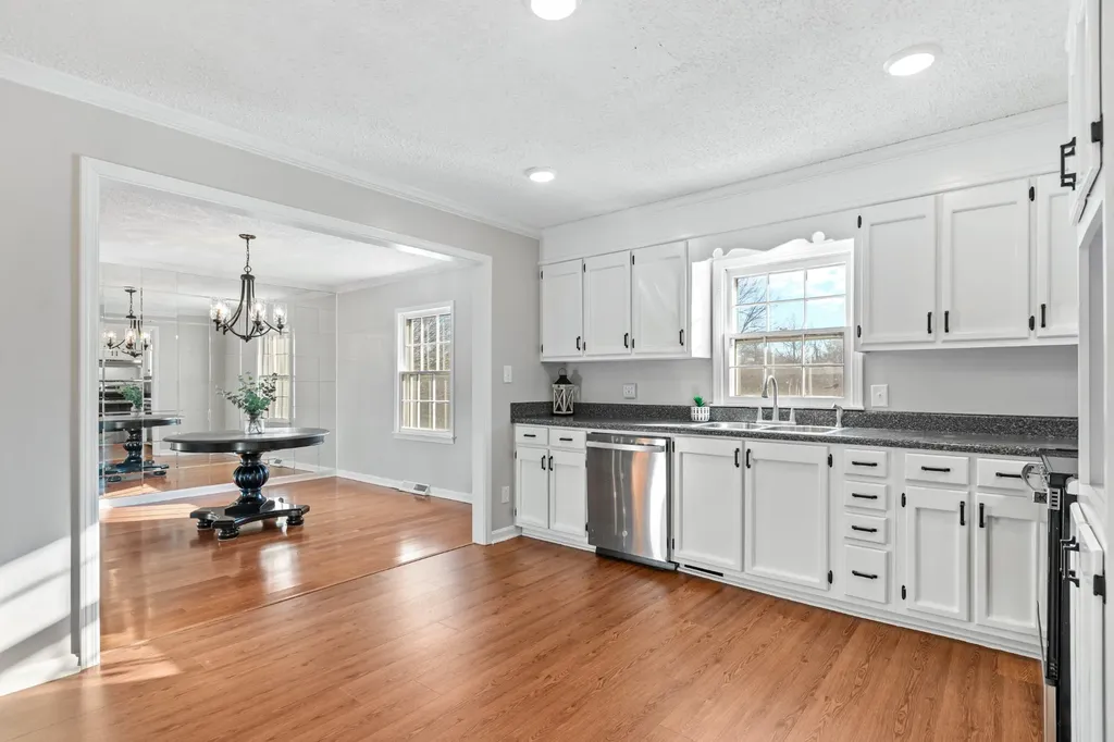 731 Maynard Lane Columbia TN 38401