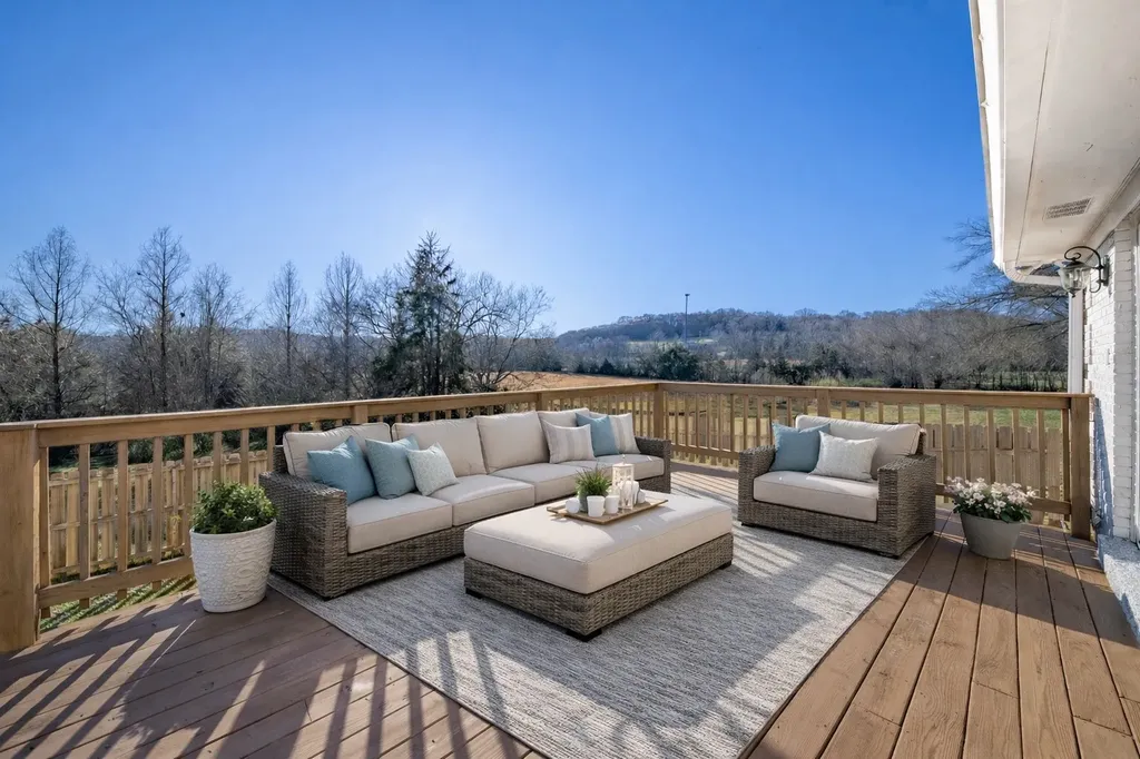 731 Maynard Lane Columbia TN 38401