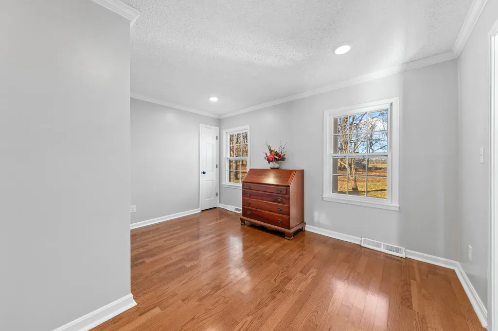 731 Maynard Lane Columbia TN 38401