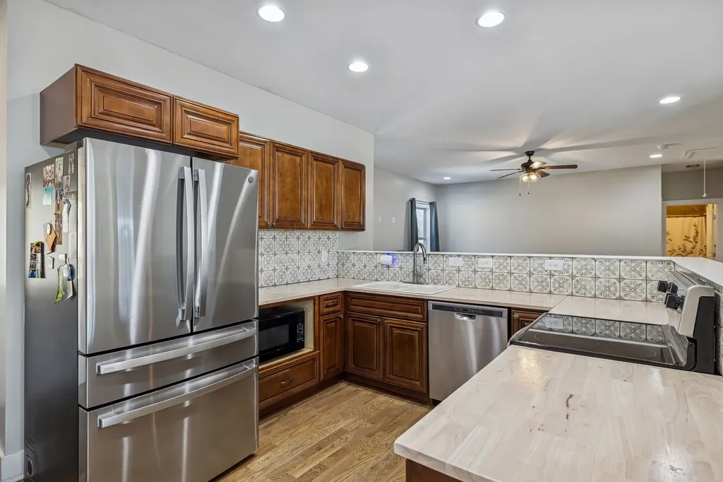 9681 Bud Qurriel Road Bon Aqua TN 37025