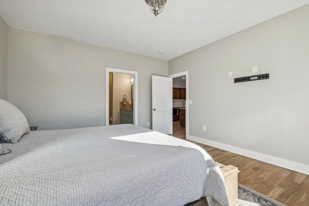 9681 Bud Qurriel Road Bon Aqua TN 37025
