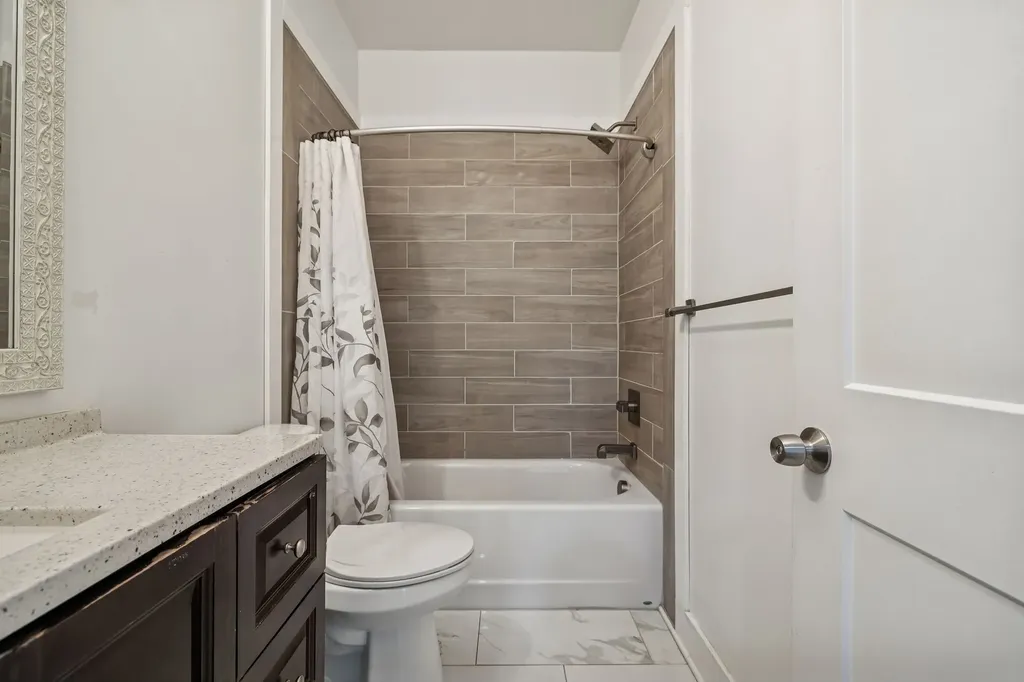 9681 Bud Qurriel Road Bon Aqua TN 37025