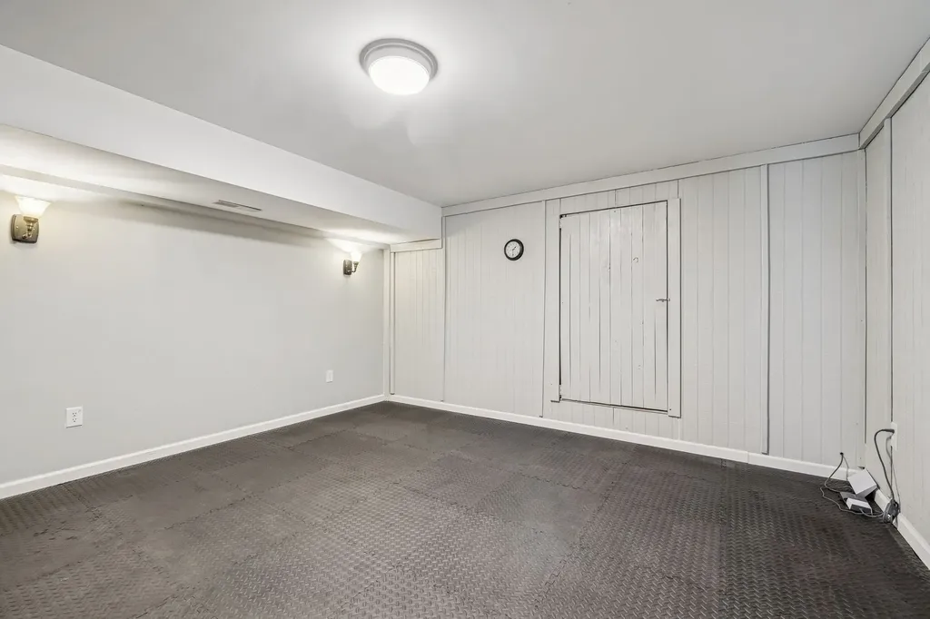 9681 Bud Qurriel Road Bon Aqua TN 37025