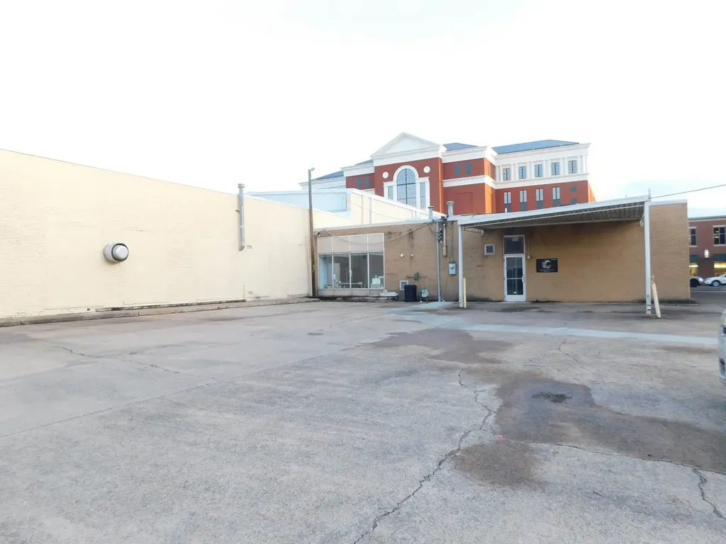 134 E Main Street Gallatin TN 37066