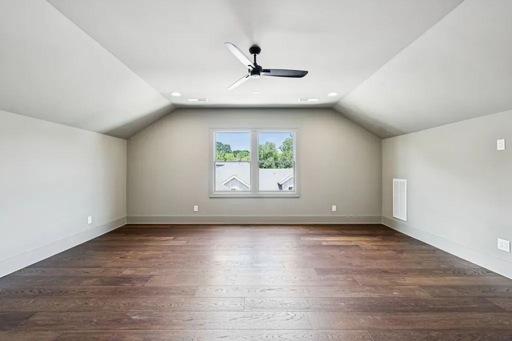 214 38th Ave, N Nashville TN 37209