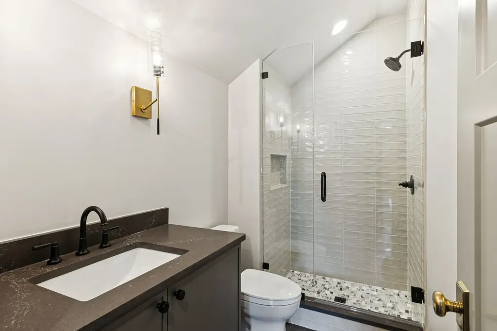 214 38th Ave, N Nashville TN 37209