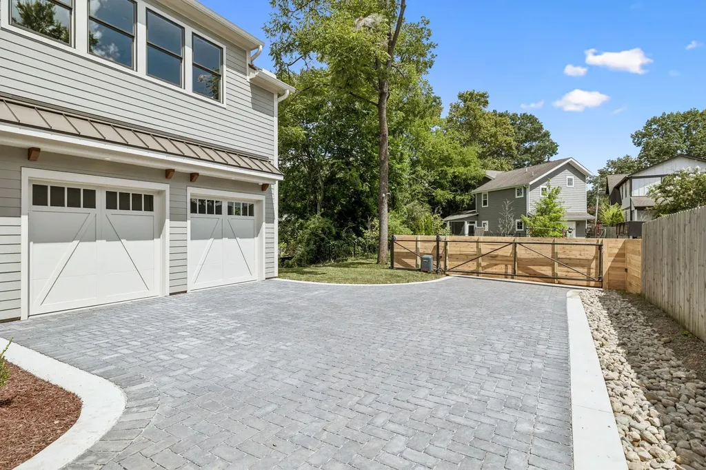 214 38th Ave, N Nashville TN 37209