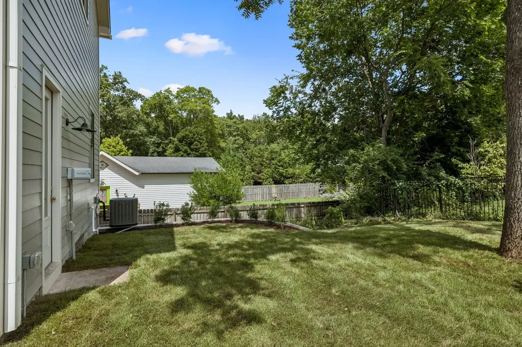 214 38th Ave, N Nashville TN 37209
