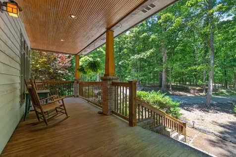 2046 Lakeshore Drive Monteagle TN 37356